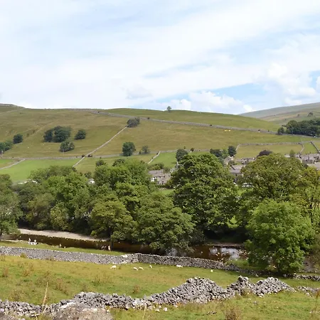 Holiday home Halton Gill *